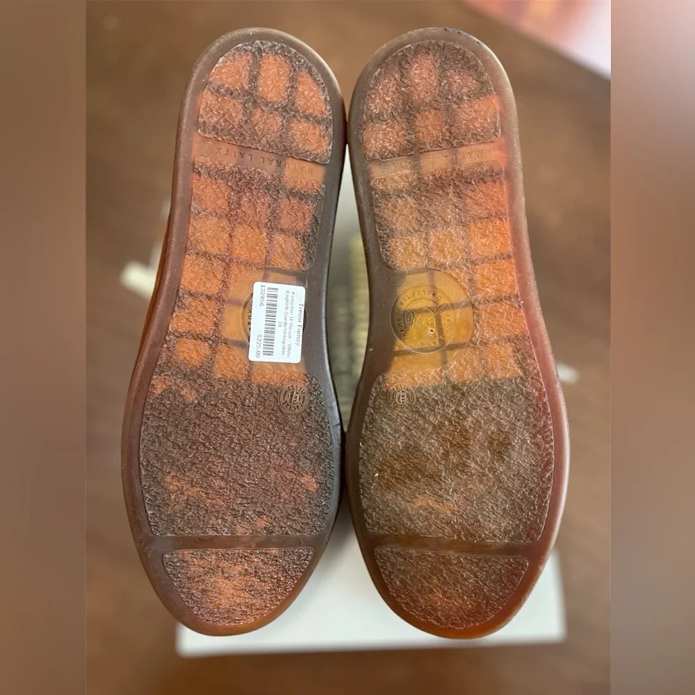 NWT Johnston & Murphy Kempton U-throat White English Suede/Sheep - Picture 6 of 6